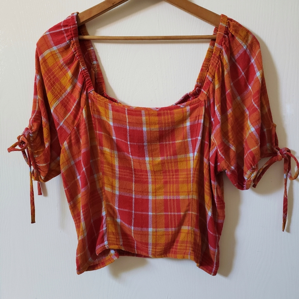 Arizona Puff Sleeve Crop